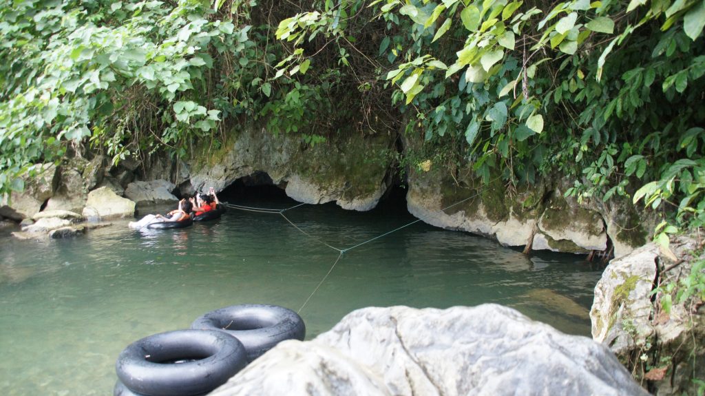 Eingang zur Höhle