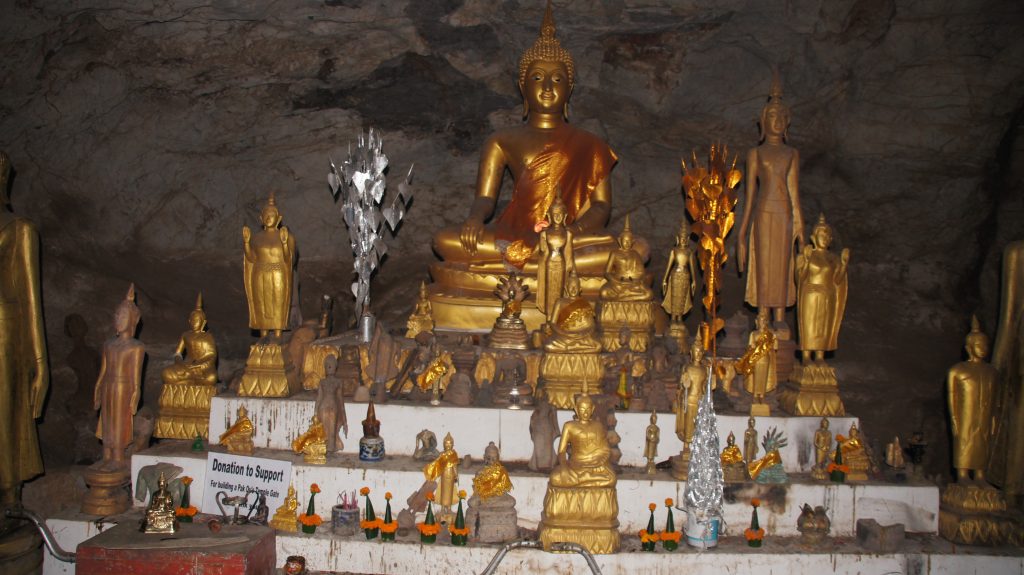 Tempel in der Grotte