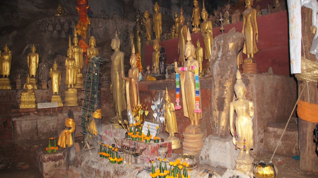 Tempel in der Grotte