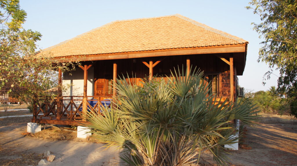 Der Bungalow bei Tag