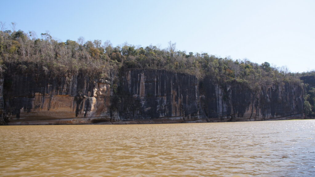 Flussfahrt am Bemaraha