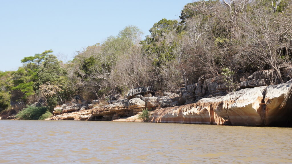 Flussfahrt am Bemaraha