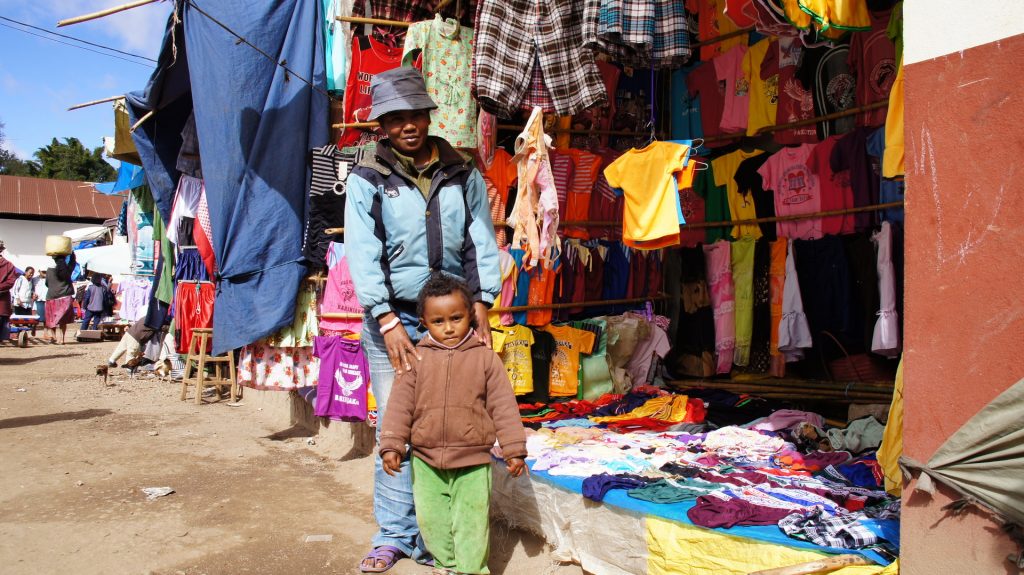 Frau mit Sohn Frau mit Sohn