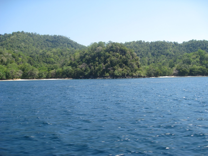 Zwei kleine Buchten mit weißem Sandstard