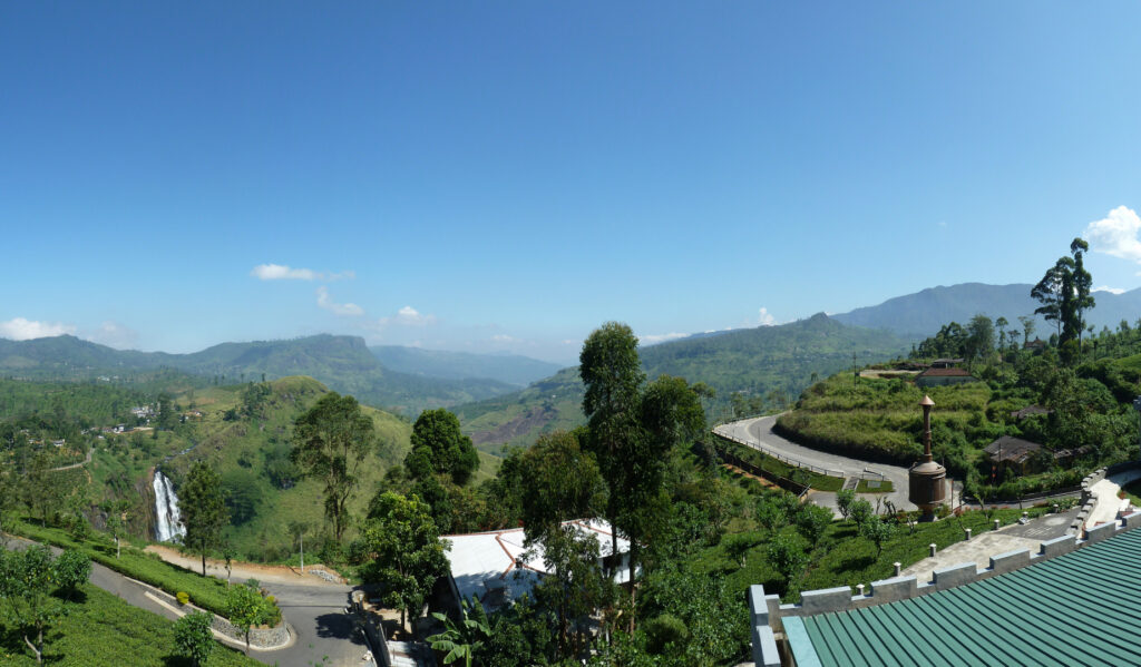 Dimbulla Tal mit Devon-Wasserfall